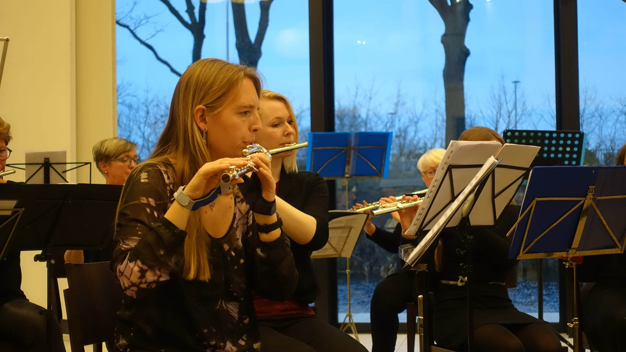 Gevarieerd Kerstconcert Fluit Met Groot Fluitorkest