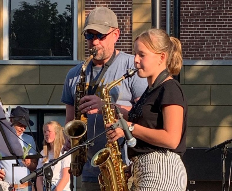 Simmermoeting Met Saxofoon